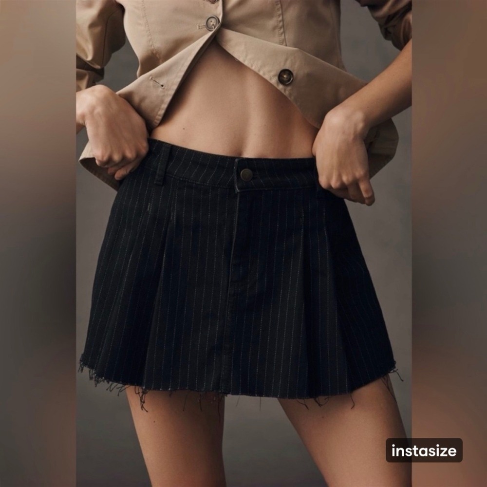 MAEVE Anthropologie US 4 Black Pleated Menswear Skort Women Pinstripe‎ Grunge